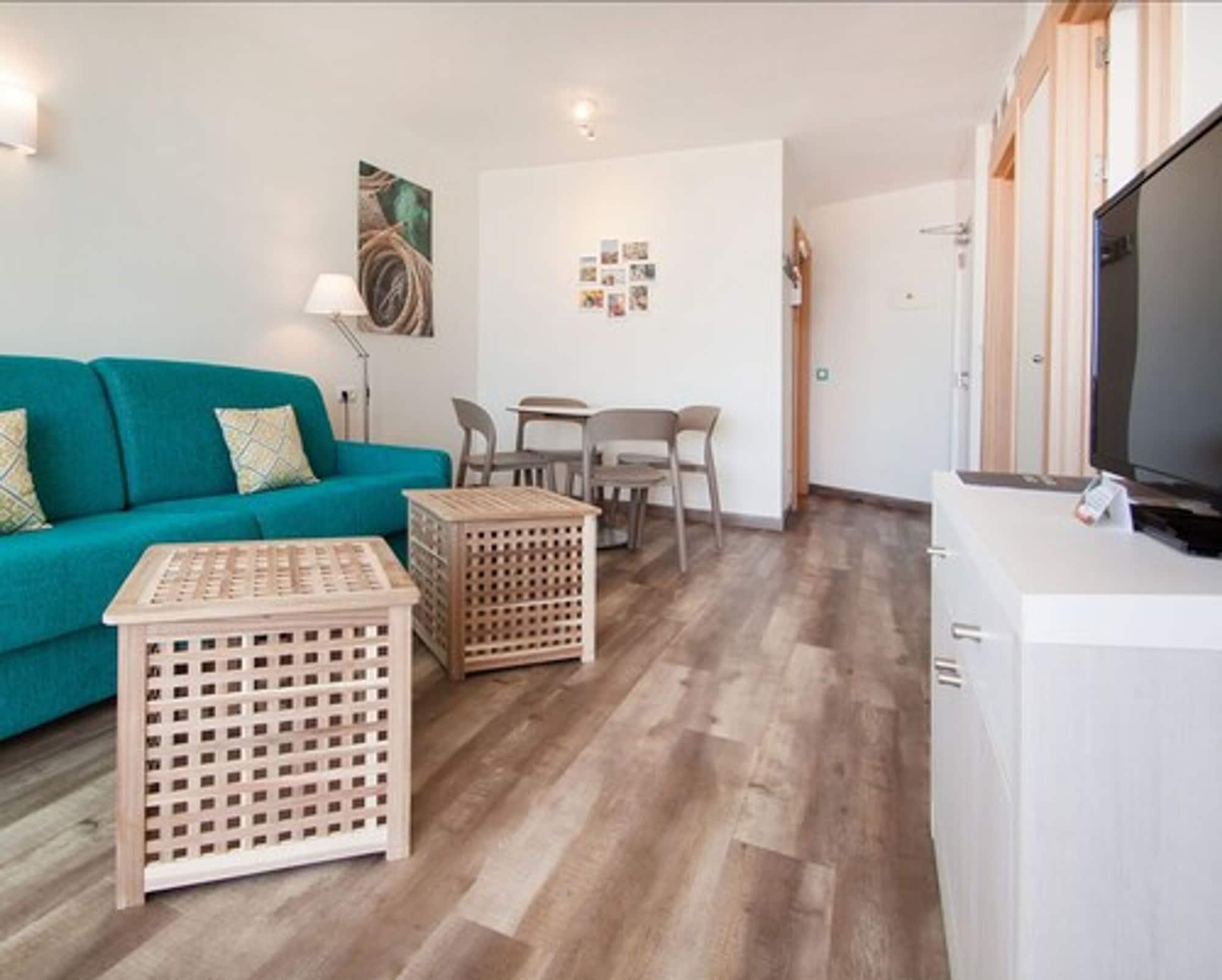 Aparthotel Vistasol 3*