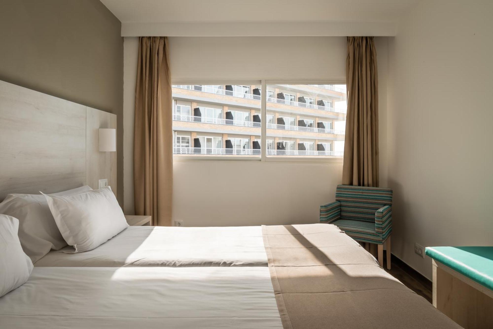 Aparthotel Vistasol 3*