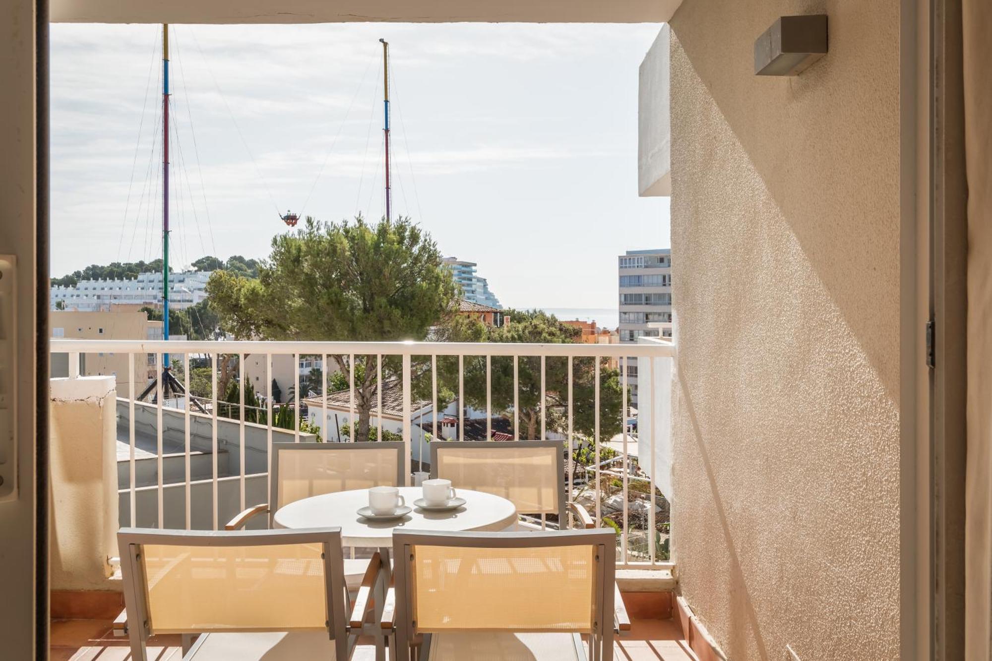 Vistasol Aparthotel 3*