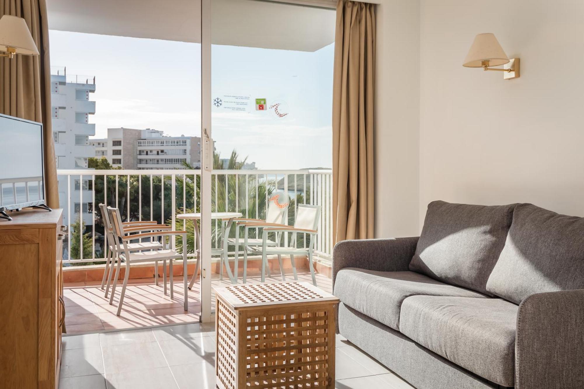 Vistasol Aparthotel 3*